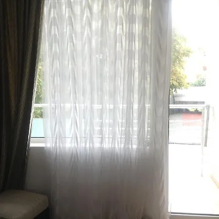 New Town Private Апартамент